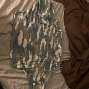 eesome camo turtle neck top